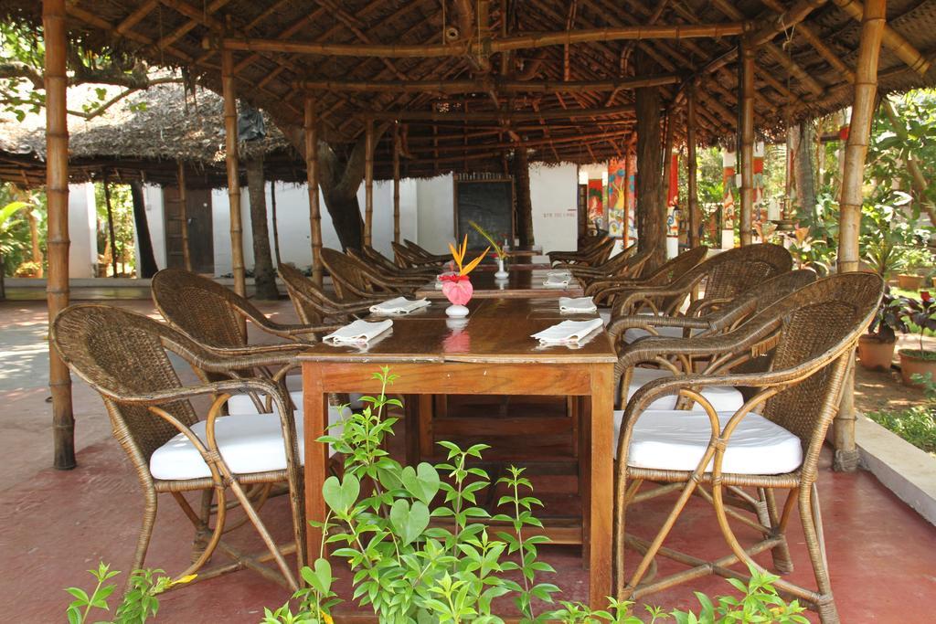 Hotel The Eco à Varkala Extérieur photo
