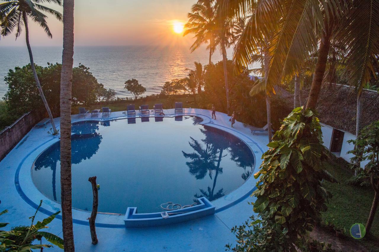 Hotel The Eco à Varkala Extérieur photo