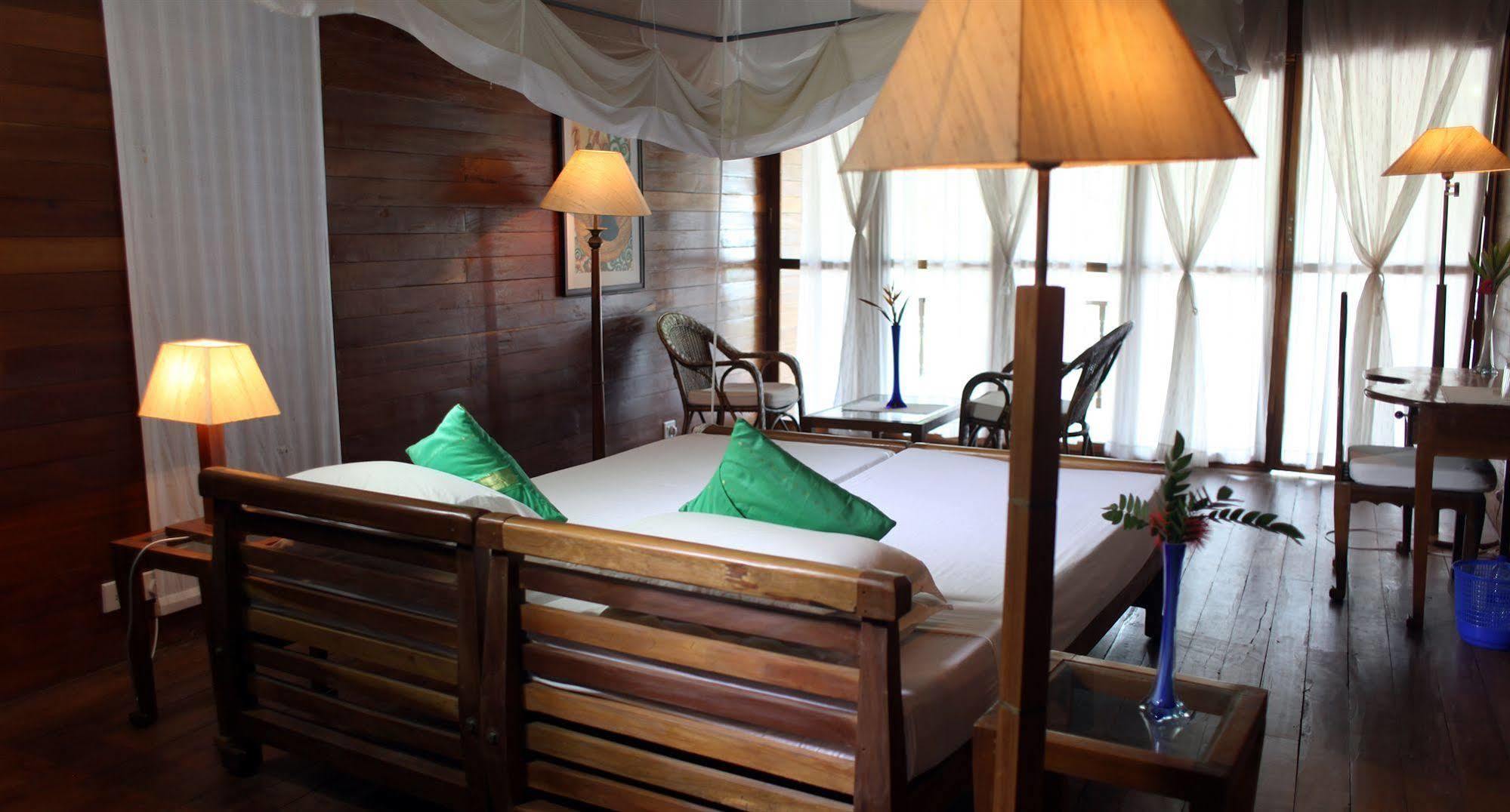 Hotel The Eco à Varkala Extérieur photo