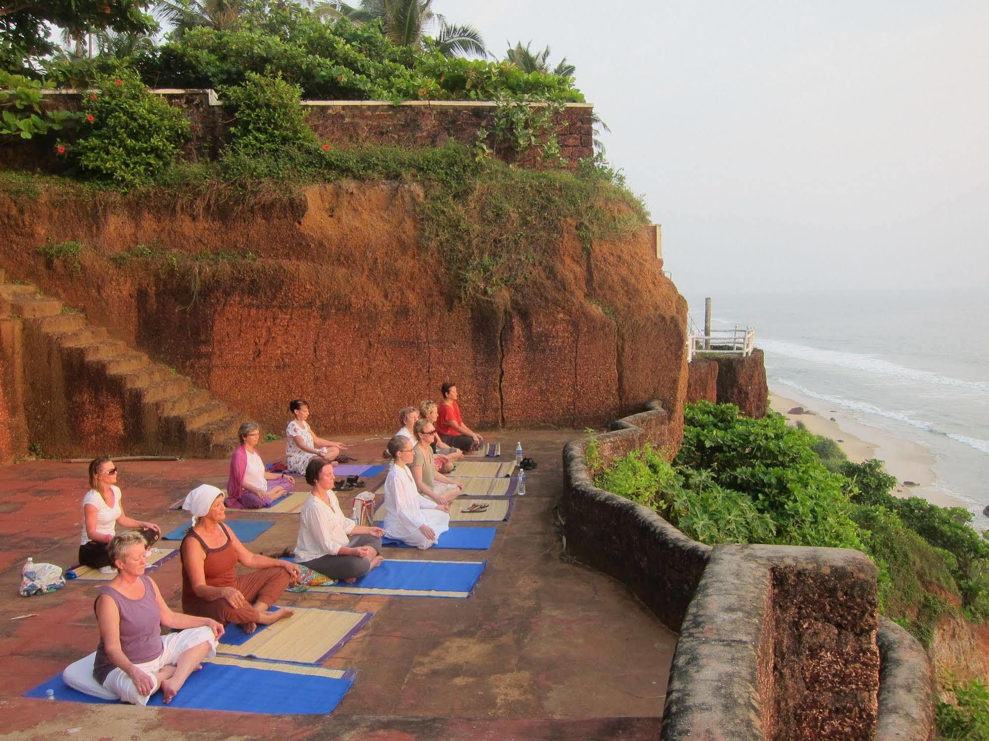 Hotel The Eco à Varkala Extérieur photo