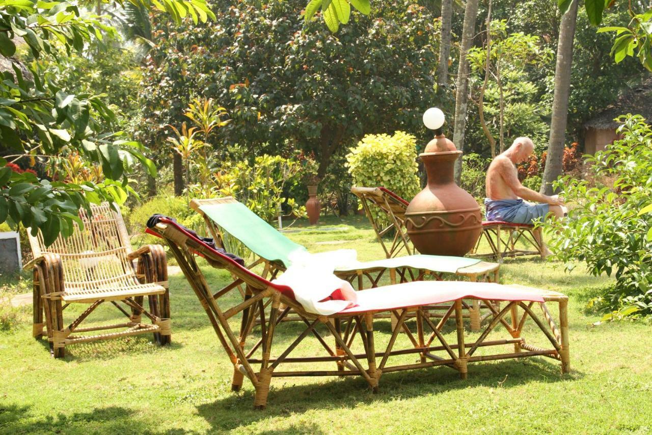 Hotel The Eco à Varkala Extérieur photo